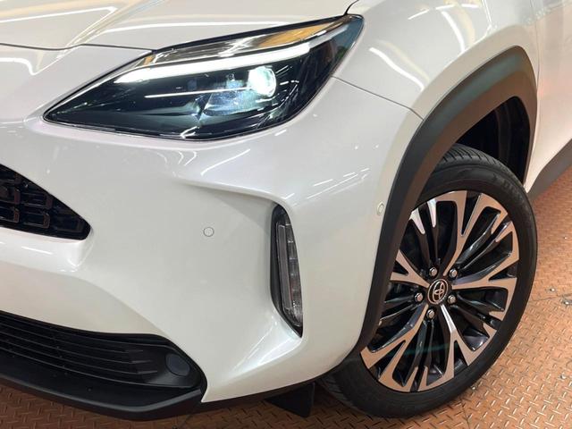 ヤリスクロス ハイブリッドZ 8型ナビ 全周囲カメラ レーダークルーズ セーフティセンス 車線逸脱警報 ブラインドスポットモニター シートヒーター 1500Wコンセント ドラレコ ETC LEDヘッド 純正18インチアルミ 禁煙車(15枚目)