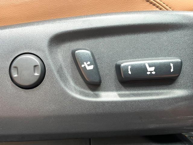 ランドクルーザープラド TX Lパッケージ 70thアニバーサリーリミテッド 禁煙 7人 純正9型ナビ バックカメラ レーダークルーズ 茶革 パワーシート シートベンチレーション LEDヘッド オートハイビーム クリアランスソナー ETC 純正18インチアルミ ルーフレール(8枚目)