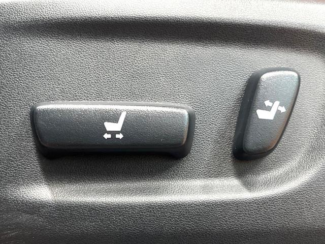 ランドクルーザープラド TX Lパッケージ 70thアニバーサリーリミテッド 禁煙 7人 純正9型ナビ バックカメラ レーダークルーズ 茶革 パワーシート シートベンチレーション LEDヘッド オートハイビーム クリアランスソナー ETC 純正18インチアルミ ルーフレール(30枚目)