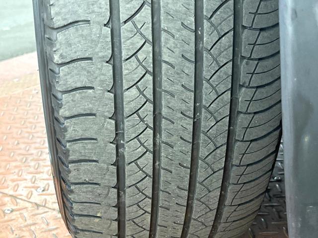 ランドクルーザープラド TX Lパッケージ 70thアニバーサリーリミテッド 禁煙 7人 純正9型ナビ バックカメラ レーダークルーズ 茶革 パワーシート シートベンチレーション LEDヘッド オートハイビーム クリアランスソナー ETC 純正18インチアルミ ルーフレール(32枚目)