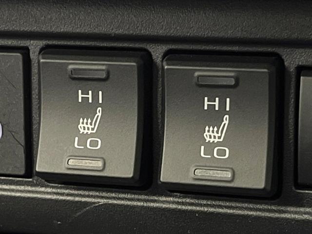 カローラクロス ハイブリッド Z 禁煙 ガラスルーフ 10型ナビ 全周囲カメラ レーダークルーズ ブラインドスポットモニター 電動リアゲート シートヒーター ハーフレザー LEDヘッド オートハイビーム 純正18インチアルミ ETC(9枚目)