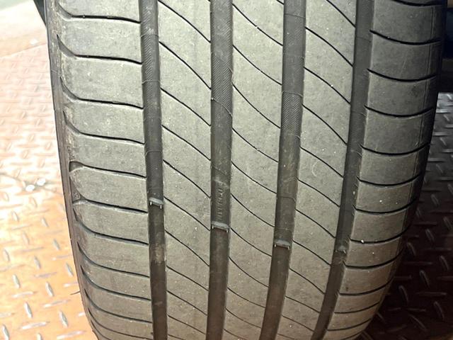 カローラクロス ハイブリッド Z 禁煙 ガラスルーフ 10型ナビ 全周囲カメラ レーダークルーズ ブラインドスポットモニター 電動リアゲート シートヒーター ハーフレザー LEDヘッド オートハイビーム 純正18インチアルミ ETC(27枚目)