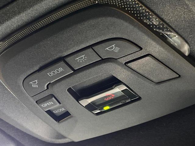 カローラクロス ハイブリッド Z 禁煙 ガラスルーフ 10型ナビ 全周囲カメラ レーダークルーズ ブラインドスポットモニター 電動リアゲート シートヒーター ハーフレザー LEDヘッド オートハイビーム 純正18インチアルミ ETC(48枚目)