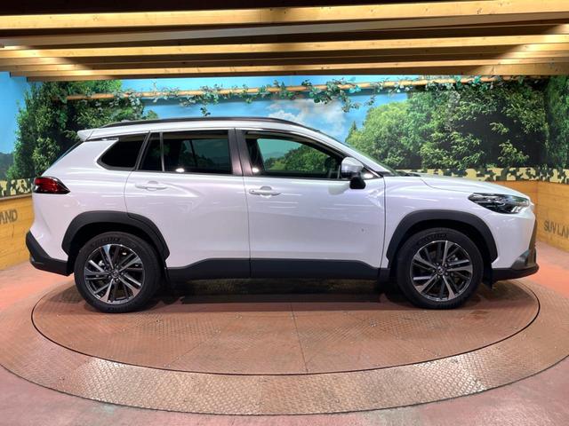 カローラクロス ハイブリッド Z 禁煙 ガラスルーフ 10型ナビ 全周囲カメラ レーダークルーズ ブラインドスポットモニター 電動リアゲート シートヒーター ハーフレザー LEDヘッド オートハイビーム 純正18インチアルミ ETC(52枚目)