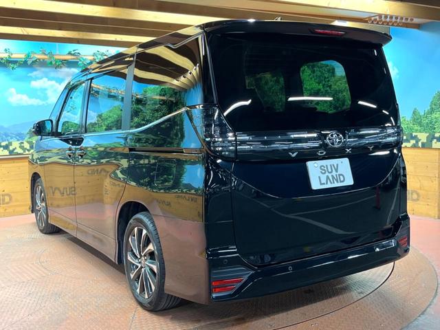 ヴォクシー S-Z 禁煙 快適利便パック 純正10型ナビ フリップダウン 全周囲カメラ レーダークルーズ セーフティセンス デジタルミラー 電動リアゲート シートヒーター ハーフレザー 三眼LED 純正17インチアルミ(53枚目)