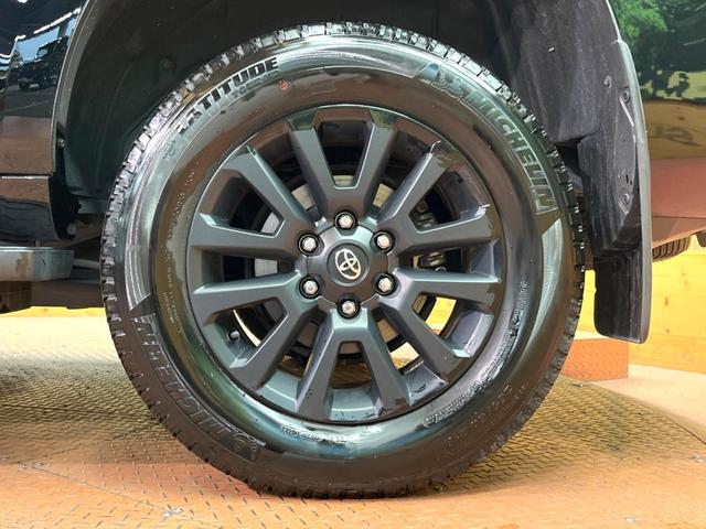 ランドクルーザープラド TX Lパッケージ マットブラックエディション 禁煙車 サンルーフ 純正ナビ 全周囲カメラ レーダークルーズ パワーシート ブラインドスポットモニター オートマチックハイビーム シートベンチレーション 黒革シート LEDヘッド 純正18インチアルミ(29枚目)