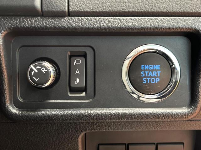 ランドクルーザープラド TX Lパッケージ マットブラックエディション 禁煙車 サンルーフ 純正ナビ 全周囲カメラ レーダークルーズ パワーシート ブラインドスポットモニター オートマチックハイビーム シートベンチレーション 黒革シート LEDヘッド 純正18インチアルミ(34枚目)