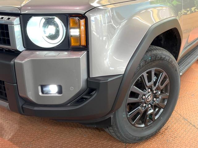 ランドクルーザー250 VX 禁煙車 7人乗り サンルーフ 純正12型ナビ 全周囲カメラ JBLサウンド デジタルインナーミラー ブラインドスポットモニター レーダークルーズ 電動リアゲート 黒側 シートベンチレーション ETC(15枚目)