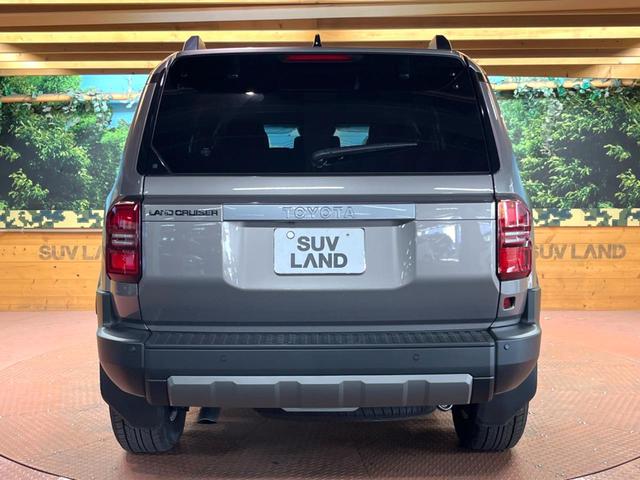ランドクルーザー250 VX 禁煙車 7人乗り サンルーフ 純正12型ナビ 全周囲カメラ JBLサウンド デジタルインナーミラー ブラインドスポットモニター レーダークルーズ 電動リアゲート 黒側 シートベンチレーション ETC(18枚目)