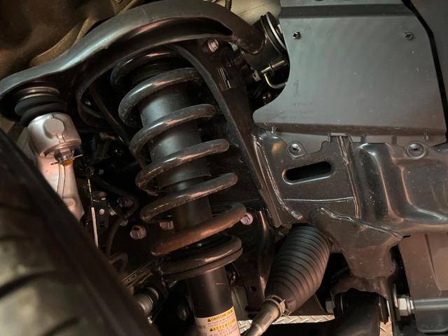 ランドクルーザー250 VX 禁煙車 7人乗り サンルーフ 純正12型ナビ 全周囲カメラ JBLサウンド デジタルインナーミラー ブラインドスポットモニター レーダークルーズ 電動リアゲート 黒側 シートベンチレーション ETC(21枚目)