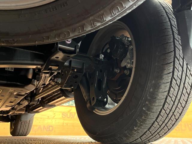 ランドクルーザー250 VX 禁煙車 7人乗り サンルーフ 純正12型ナビ 全周囲カメラ JBLサウンド デジタルインナーミラー ブラインドスポットモニター レーダークルーズ 電動リアゲート 黒側 シートベンチレーション ETC(66枚目)
