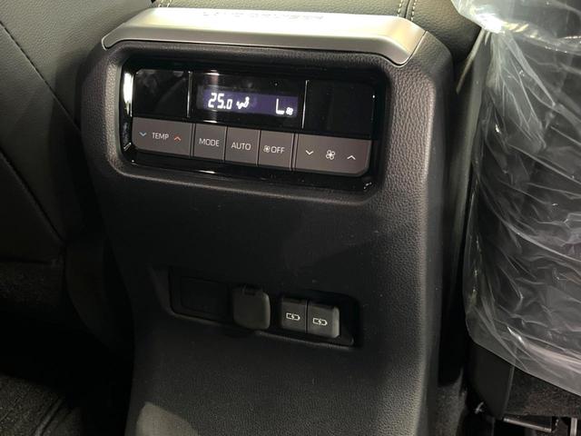 ランドクルーザー250 VX 禁煙車 7人乗り サンルーフ 純正12型ナビ 全周囲カメラ JBLサウンド デジタルインナーミラー ブラインドスポットモニター レーダークルーズ 電動リアゲート 黒側 シートベンチレーション ETC(69枚目)