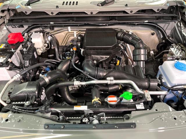 ジムニー ＸＣ　届出済未使用車　衝突軽減装置　クルコン　クリアランスソナー　オートハイビーム　シートヒーター　ダウンヒルアシスト　アイドリングストップ　電動格納ミラー　キーレス　スマートキー（19枚目）
