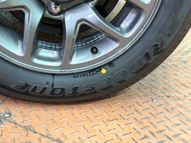 ジムニー ＸＣ　届出済未使用車　衝突軽減装置　クルコン　クリアランスソナー　オートハイビーム　シートヒーター　ダウンヒルアシスト　アイドリングストップ　電動格納ミラー　キーレス　スマートキー（58枚目）