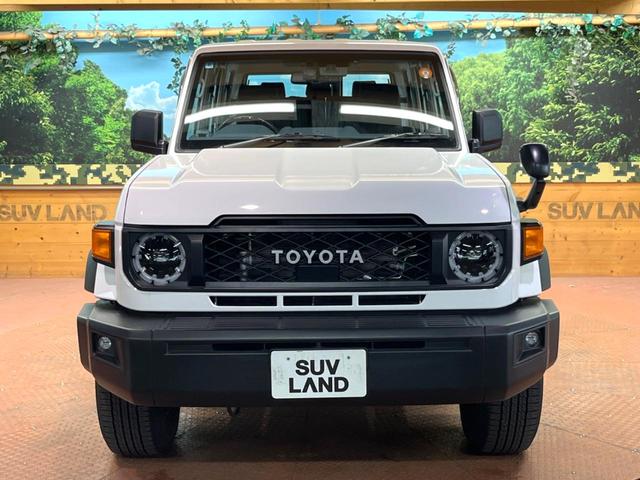 ランドクルーザー70 AX 禁煙車 9型ナビ バックカメラ 衝突軽減装置 ハーフレザーシート LEDヘッドライト デジタルミラー 車線逸脱警報 オートライト 16インチアルミ(14枚目)