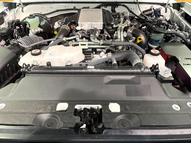 ランドクルーザー70 AX 禁煙車 9型ナビ バックカメラ 衝突軽減装置 ハーフレザーシート LEDヘッドライト デジタルミラー 車線逸脱警報 オートライト 16インチアルミ(18枚目)