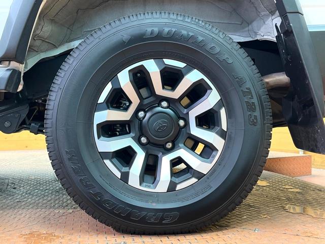 ランドクルーザー70 AX 禁煙車 9型ナビ バックカメラ 衝突軽減装置 ハーフレザーシート LEDヘッドライト デジタルミラー 車線逸脱警報 オートライト 16インチアルミ(27枚目)