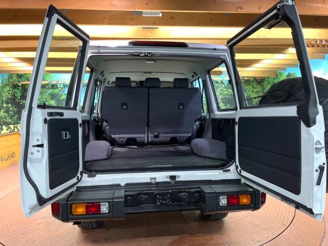 ランドクルーザー70 AX 禁煙車 9型ナビ バックカメラ 衝突軽減装置 ハーフレザーシート LEDヘッドライト デジタルミラー 車線逸脱警報 オートライト 16インチアルミ(57枚目)