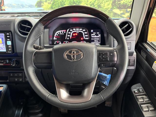 ランドクルーザー７０ ＡＸ　禁煙車　ＳＤナビフルセグ　衝突軽減装置　クルコン　レーンキープ　横滑り防止装置　ダウンヒルアシスト　ＬＥＤヘッド＆フォグ　プライバシーガラス　バックカメラ　Ｂｌｕｅｔｏｏｔｈ　ＥＴＣ（12枚目）