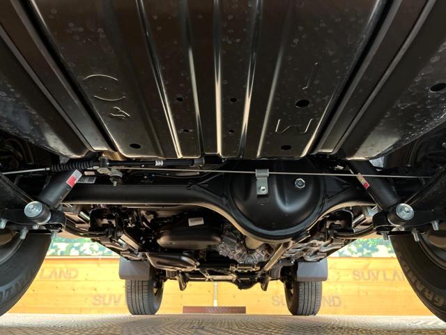 ランドクルーザー７０ ＡＸ　禁煙車　ＳＤナビフルセグ　衝突軽減装置　クルコン　レーンキープ　横滑り防止装置　ダウンヒルアシスト　ＬＥＤヘッド＆フォグ　プライバシーガラス　バックカメラ　Ｂｌｕｅｔｏｏｔｈ　ＥＴＣ（20枚目）