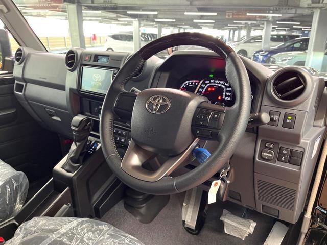 ランドクルーザー７０ ＡＸ　禁煙車　ＳＤナビフルセグ　衝突軽減装置　クルコン　レーンキープ　横滑り防止装置　ダウンヒルアシスト　ＬＥＤヘッド＆フォグ　プライバシーガラス　バックカメラ　Ｂｌｕｅｔｏｏｔｈ　ＥＴＣ（21枚目）