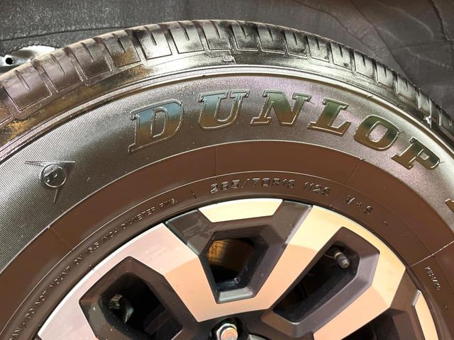 ランドクルーザー７０ ＡＸ　禁煙車　ＳＤナビフルセグ　衝突軽減装置　クルコン　レーンキープ　横滑り防止装置　ダウンヒルアシスト　ＬＥＤヘッド＆フォグ　プライバシーガラス　バックカメラ　Ｂｌｕｅｔｏｏｔｈ　ＥＴＣ（28枚目）
