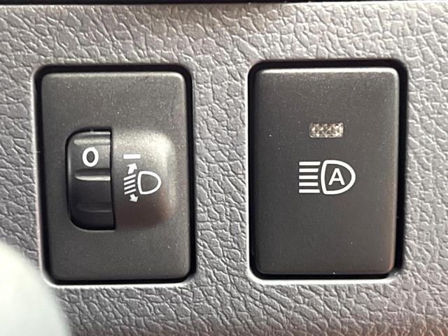 ランドクルーザー７０ ＡＸ　禁煙車　ＳＤナビフルセグ　衝突軽減装置　クルコン　レーンキープ　横滑り防止装置　ダウンヒルアシスト　ＬＥＤヘッド＆フォグ　プライバシーガラス　バックカメラ　Ｂｌｕｅｔｏｏｔｈ　ＥＴＣ（31枚目）