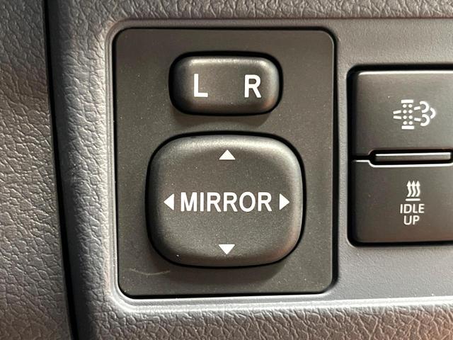 ランドクルーザー７０ ＡＸ　禁煙車　ＳＤナビフルセグ　衝突軽減装置　クルコン　レーンキープ　横滑り防止装置　ダウンヒルアシスト　ＬＥＤヘッド＆フォグ　プライバシーガラス　バックカメラ　Ｂｌｕｅｔｏｏｔｈ　ＥＴＣ（33枚目）