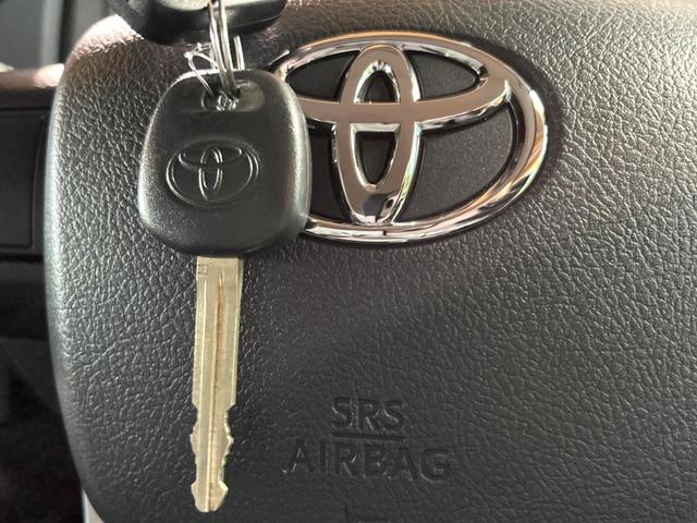 ランドクルーザー７０ ＡＸ　禁煙車　ＳＤナビフルセグ　衝突軽減装置　クルコン　レーンキープ　横滑り防止装置　ダウンヒルアシスト　ＬＥＤヘッド＆フォグ　プライバシーガラス　バックカメラ　Ｂｌｕｅｔｏｏｔｈ　ＥＴＣ（39枚目）