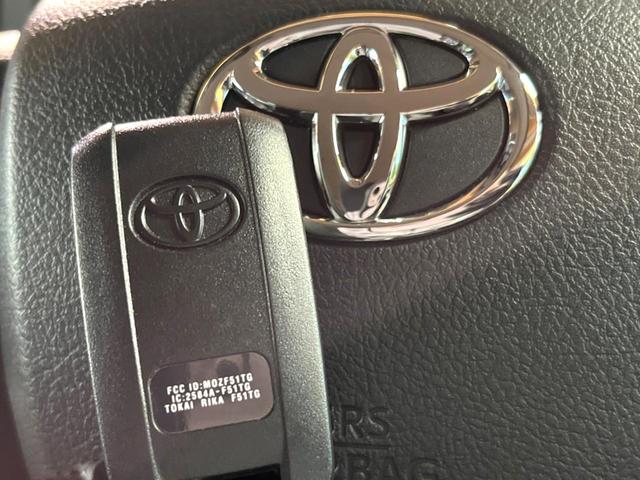 ランドクルーザー７０ ＡＸ　禁煙車　ＳＤナビフルセグ　衝突軽減装置　クルコン　レーンキープ　横滑り防止装置　ダウンヒルアシスト　ＬＥＤヘッド＆フォグ　プライバシーガラス　バックカメラ　Ｂｌｕｅｔｏｏｔｈ　ＥＴＣ（40枚目）