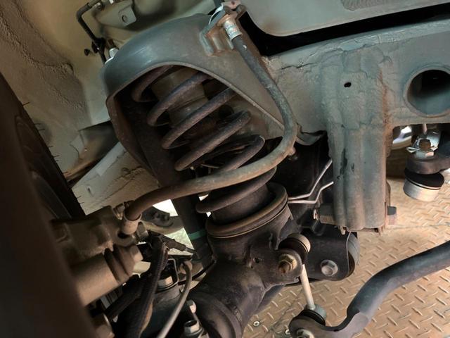 ジムニーシエラ JC 禁煙 ディスプレイオーディオ セーフティサポート クルコン シートヒーター LEDヘッド オートライト フォグランプ ダウンヒルアシスト アイドリングストップ 純正15アルミ ETC スマートキー(29枚目)