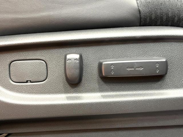 オデッセイハイブリッド e:HEVアブソルート・EX 禁煙 フリップダウン 10型ナビ 全周囲カメラ レーダークルーズ 両側電動スライドドア ブラインドスポットモニター シートヒーター パワーバックドア LEDヘッド&フォグ 純正18インチアルミ ETC(36枚目)