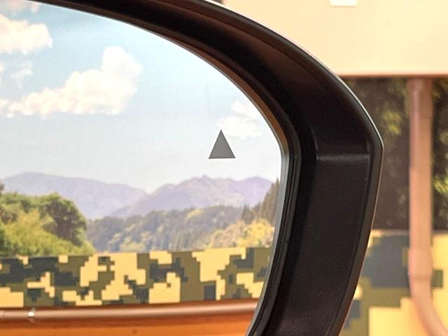 アウトランダーＰＨＥＶ Ｐ　サンルーフ　ＢＯＳＥサウンド　メーカーナビ　全周囲カメラ　マイパイロット　ブラインドスポットモニター　パワーバックドア　メモリーシート　革シート　ＬＥＤヘッド　純正２０インチアルミ　パドルシフト（8枚目）