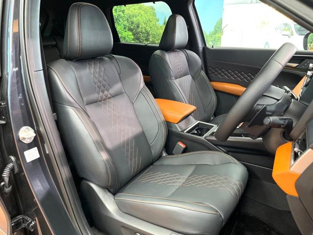 アウトランダーＰＨＥＶ Ｐ　サンルーフ　ＢＯＳＥサウンド　メーカーナビ　全周囲カメラ　マイパイロット　ブラインドスポットモニター　パワーバックドア　メモリーシート　革シート　ＬＥＤヘッド　純正２０インチアルミ　パドルシフト（11枚目）