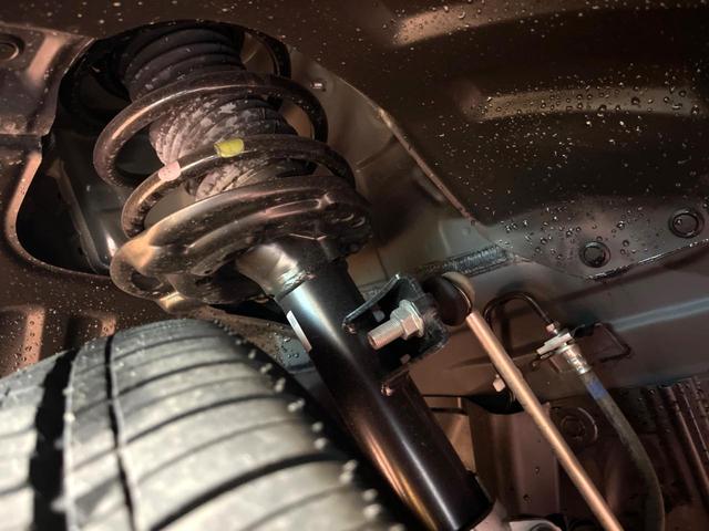 アウトランダーＰＨＥＶ Ｐ　サンルーフ　ＢＯＳＥサウンド　メーカーナビ　全周囲カメラ　マイパイロット　ブラインドスポットモニター　パワーバックドア　メモリーシート　革シート　ＬＥＤヘッド　純正２０インチアルミ　パドルシフト（21枚目）