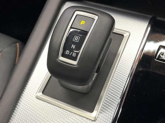 アウトランダーＰＨＥＶ Ｐ　サンルーフ　ＢＯＳＥサウンド　メーカーナビ　全周囲カメラ　マイパイロット　ブラインドスポットモニター　パワーバックドア　メモリーシート　革シート　ＬＥＤヘッド　純正２０インチアルミ　パドルシフト（54枚目）