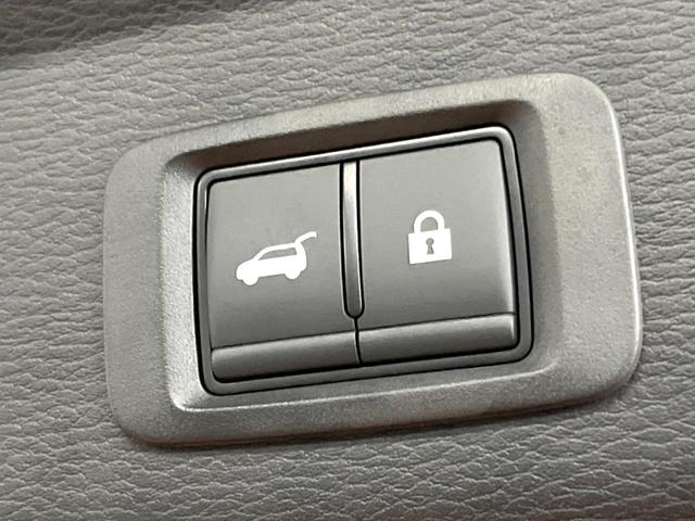 アウトランダーＰＨＥＶ Ｐ　サンルーフ　ＢＯＳＥサウンド　メーカーナビ　全周囲カメラ　マイパイロット　ブラインドスポットモニター　パワーバックドア　メモリーシート　革シート　ＬＥＤヘッド　純正２０インチアルミ　パドルシフト（61枚目）