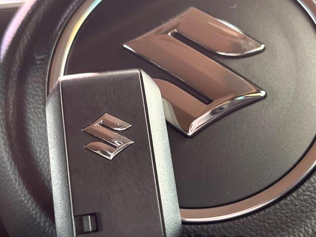 ジムニー ＸＣ　届出済未使用車　クルコン　シートヒーター　ダウンヒルアシスト　ＬＥＤヘッド＆フォグ　純正１６インチアルミ　横滑り防止装置　アイドリングストップ　スマートキー　オートライト　オートエアコン（8枚目）