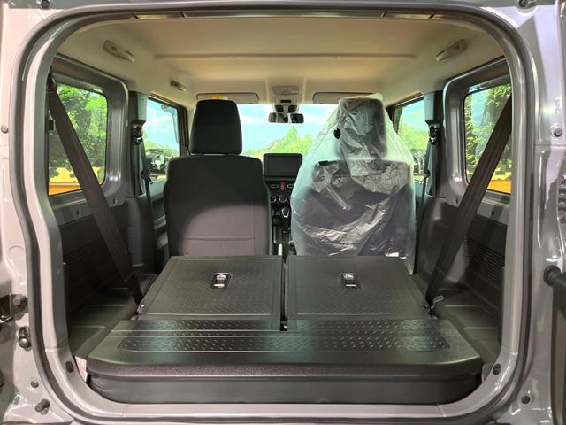 ジムニー ＸＣ　届出済未使用車　クルコン　シートヒーター　ダウンヒルアシスト　ＬＥＤヘッド＆フォグ　純正１６インチアルミ　横滑り防止装置　アイドリングストップ　スマートキー　オートライト　オートエアコン（13枚目）