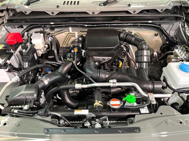 ジムニー ＸＣ　届出済未使用車　クルコン　シートヒーター　ダウンヒルアシスト　ＬＥＤヘッド＆フォグ　純正１６インチアルミ　横滑り防止装置　アイドリングストップ　スマートキー　オートライト　オートエアコン（19枚目）