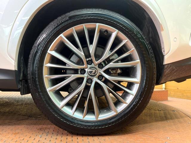 ＮＸ ＮＸ３５０ｈ　バージョンＬ　１４型ナビ　全周囲カメラ　レーダークルーズ　ブラインドスポットモニター　パワーバックドア　ベンチレーション　ＥＴＣ　革シート　メモリーシート　オートハイビーム　ＬＥＤヘッド　純正２０インチアルミ（29枚目）