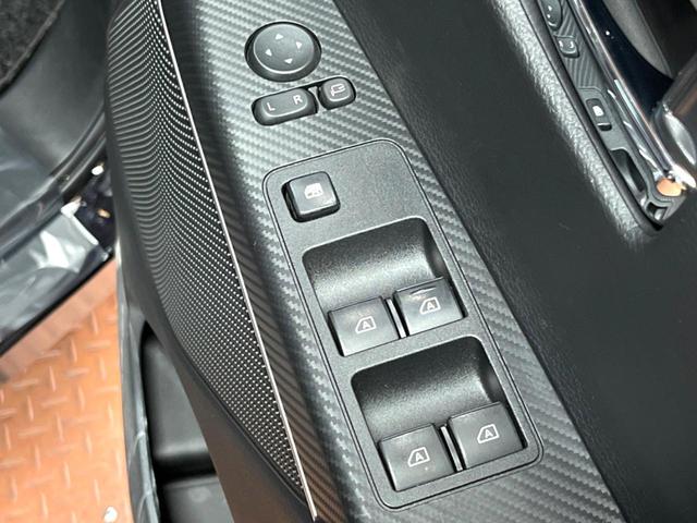 デリカD:5 G パワーパッケージ 禁煙 フリップダウン BIG-X11型ナビ 全周囲カメラ レーダークルーズ 両側電動スライドドア シートヒーター 黒革 シートヒーター パワーシート ステアリングヒーター LEDヘッド&フォグ ETC(32枚目)