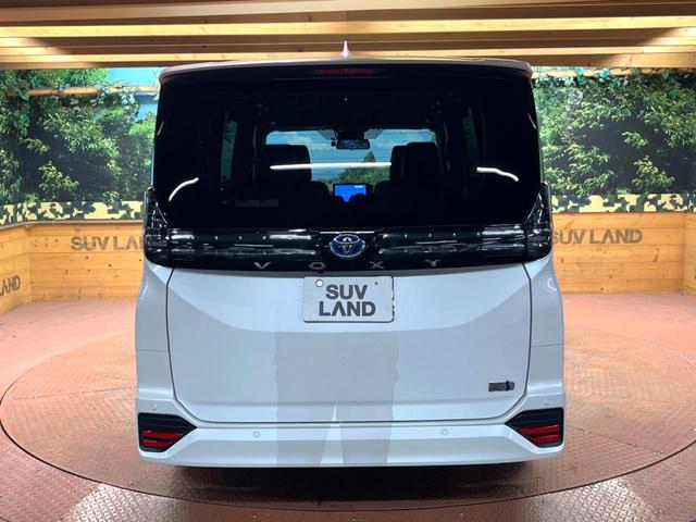 ヴォクシー ハイブリッドS-Z 禁煙車 両側電動スライド 10型ナビ 全周囲カメラ 衝突軽減装置 レーダークルーズ ハーフレザー シートヒーター コーナーセンサー レーンキープ 三眼LEDヘッド パーキングアシスト デジタルミラー(16枚目)