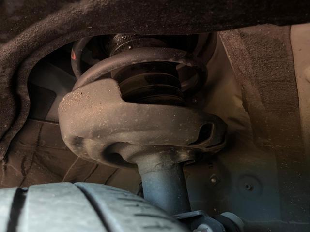 ヴォクシー ハイブリッドS-Z 禁煙車 両側電動スライド 10型ナビ 全周囲カメラ 衝突軽減装置 レーダークルーズ ハーフレザー シートヒーター コーナーセンサー レーンキープ 三眼LEDヘッド パーキングアシスト デジタルミラー(21枚目)