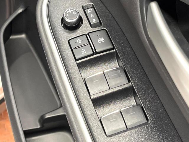 ヴォクシー ハイブリッドS-Z 禁煙車 両側電動スライド 10型ナビ 全周囲カメラ 衝突軽減装置 レーダークルーズ ハーフレザー シートヒーター コーナーセンサー レーンキープ 三眼LEDヘッド パーキングアシスト デジタルミラー(32枚目)