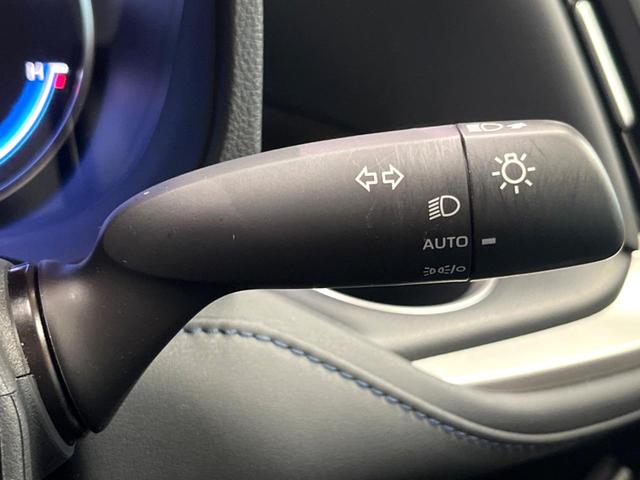 ヴォクシー ハイブリッドS-Z 禁煙車 両側電動スライド 10型ナビ 全周囲カメラ 衝突軽減装置 レーダークルーズ ハーフレザー シートヒーター コーナーセンサー レーンキープ 三眼LEDヘッド パーキングアシスト デジタルミラー(41枚目)