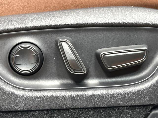 LBX リラックス 4WD 禁煙 モデリスタエアロ 9型ディスプレイ 全周囲カメラ ブラインドスポットモニター レーダークルーズ LEDヘッド オートハイビーム 電動リアゲート 茶革 シートヒーター 純正18インチアルミ(34枚目)