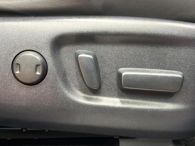 ハリアー プレミアム 禁煙車 パノラマルーフ BIG-X9型ナビフルセグ レーダークルーズ 衝突軽減装置 オートハイビーム レーンキープ 電動リアゲート パワーシート LEDヘッド&フォグ Bluetooth ETC(8枚目)