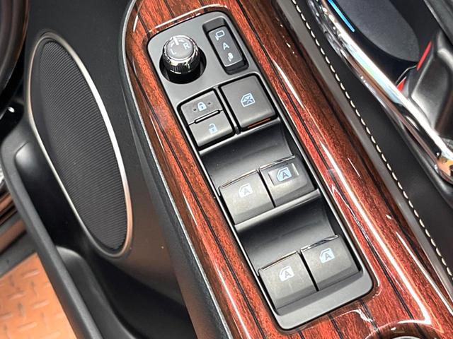 ハリアー プレミアム 禁煙車 パノラマルーフ BIG-X9型ナビフルセグ レーダークルーズ 衝突軽減装置 オートハイビーム レーンキープ 電動リアゲート パワーシート LEDヘッド&フォグ Bluetooth ETC(31枚目)