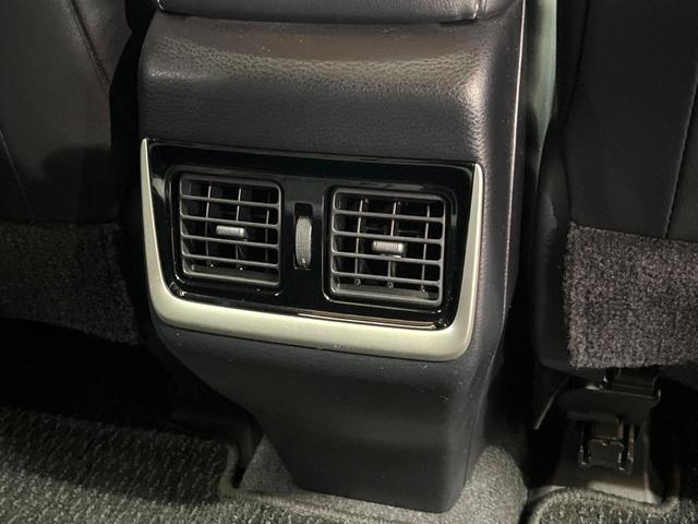 ハリアー プレミアム 禁煙車 パノラマルーフ BIG-X9型ナビフルセグ レーダークルーズ 衝突軽減装置 オートハイビーム レーンキープ 電動リアゲート パワーシート LEDヘッド&フォグ Bluetooth ETC(56枚目)